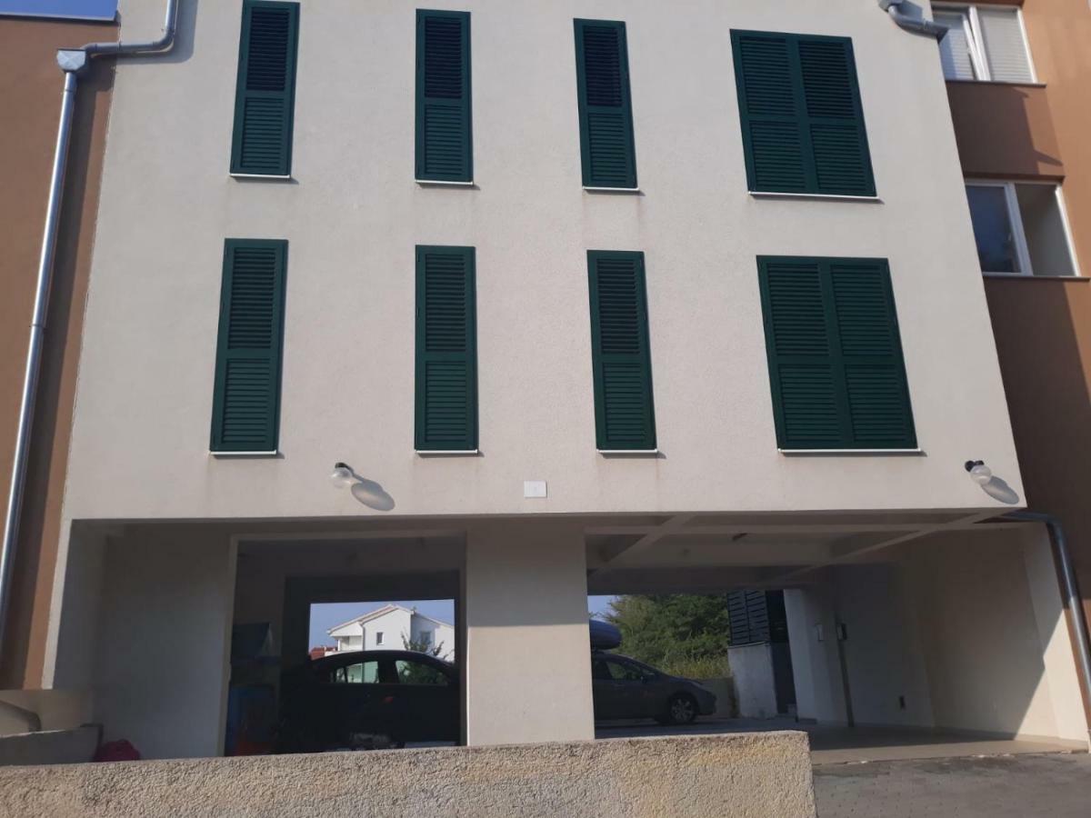 Gabriela Nin Exterior foto